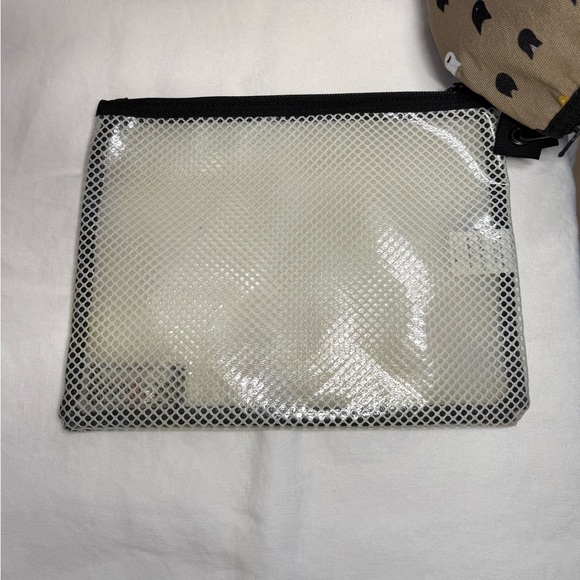 KAVU Zipper Pouch Set - 3 Toiletry Cosmetic Bags - Picture 8 of 13